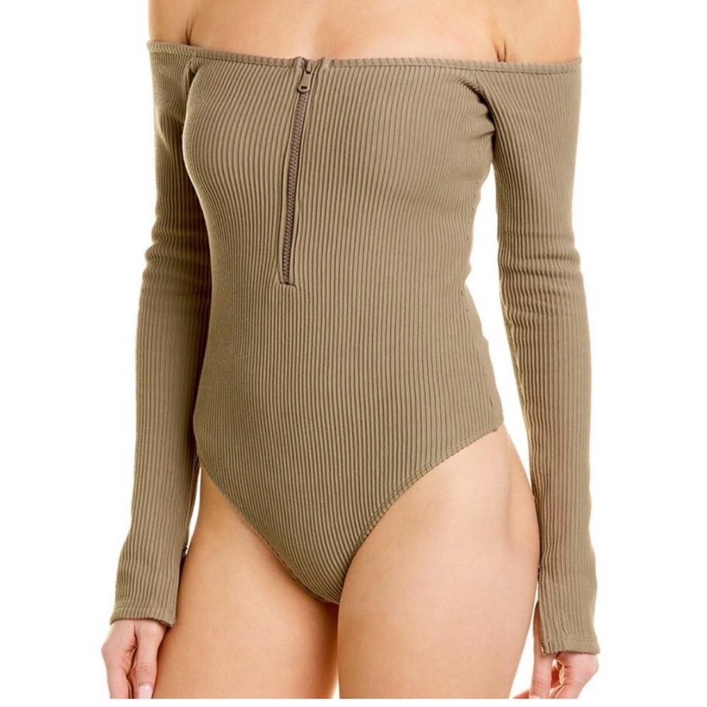 GOOD AMERICAN OFF SHOULDER BODYSUIT